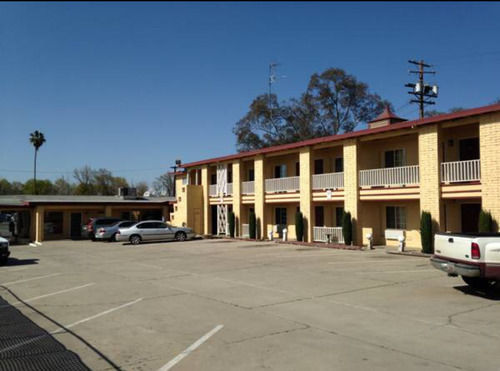 Town & Country Motel Livingston Экстерьер фото