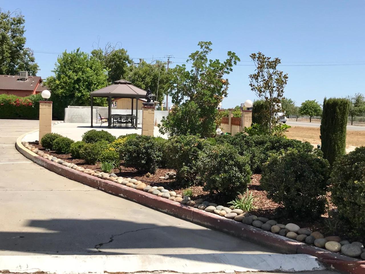 Town & Country Motel Livingston Экстерьер фото
