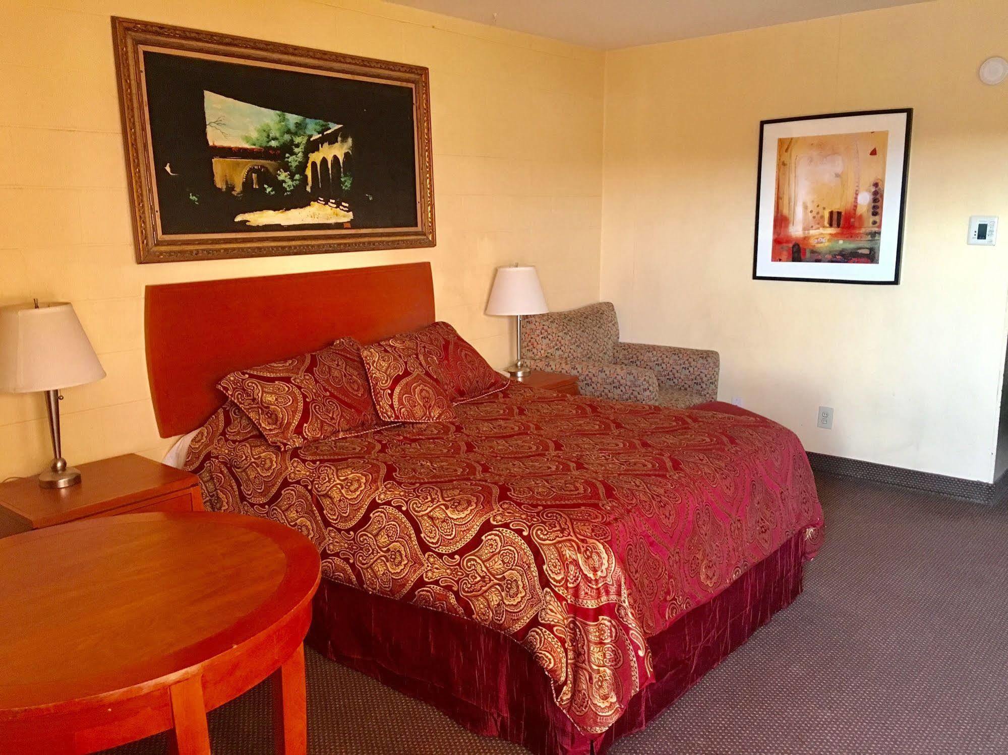 Town & Country Motel Livingston Экстерьер фото
