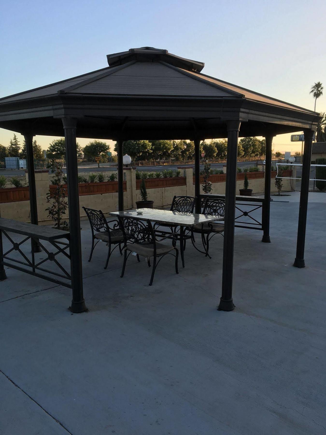 Town & Country Motel Livingston Экстерьер фото