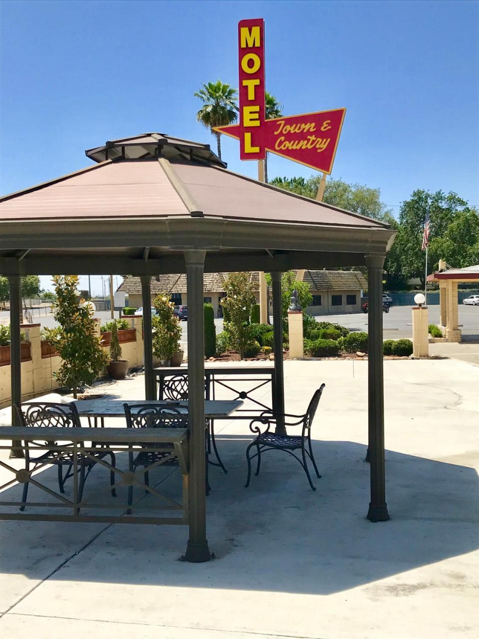 Town & Country Motel Livingston Экстерьер фото
